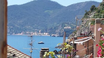 Best Vernazza Hotels Top Places To Stay In Italy
