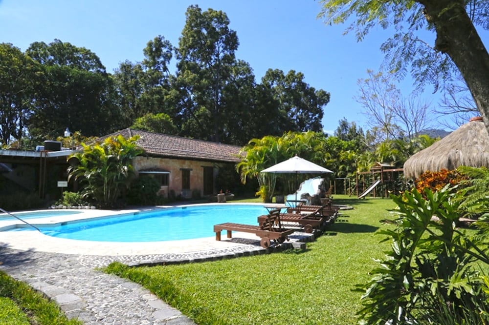 Book Hotel Real Plaza in Antigua Guatemala