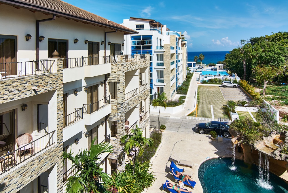 Book Grand Laguna Beach in Sosua