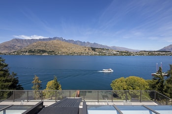 284 Queenstown Hotel Last Minute Deals S Picture Of Luxury Lake Suites In Queenstown