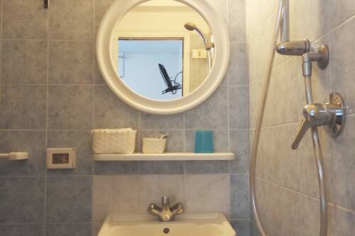 Prenota Hotel Suisse A Sestri Levante Hotels Com Bagno In Arte Sestri