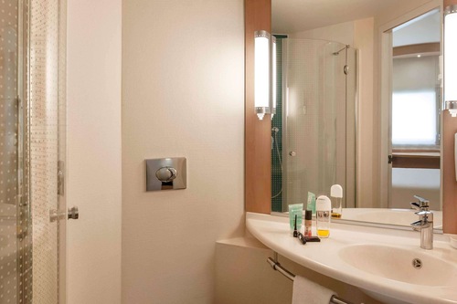 Ibis Izmir Alsancak Izmir Hotels Com