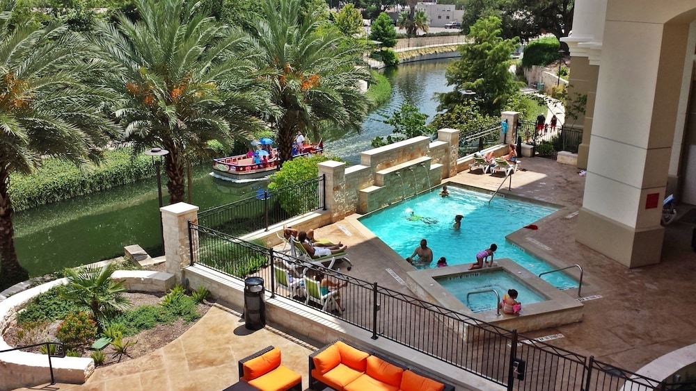 Book Wyndham Garden San Antonio Riverwalk/Museum Reach in San Antonio