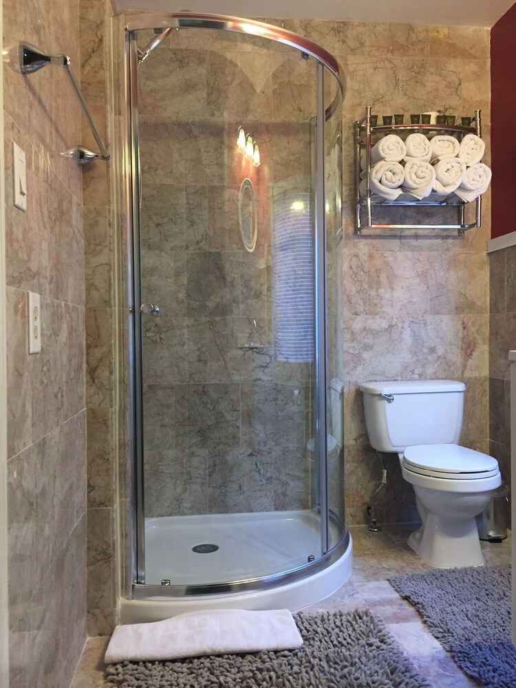 Mountain Treasure Bed And Breakfast Maplecrest Hotels Com