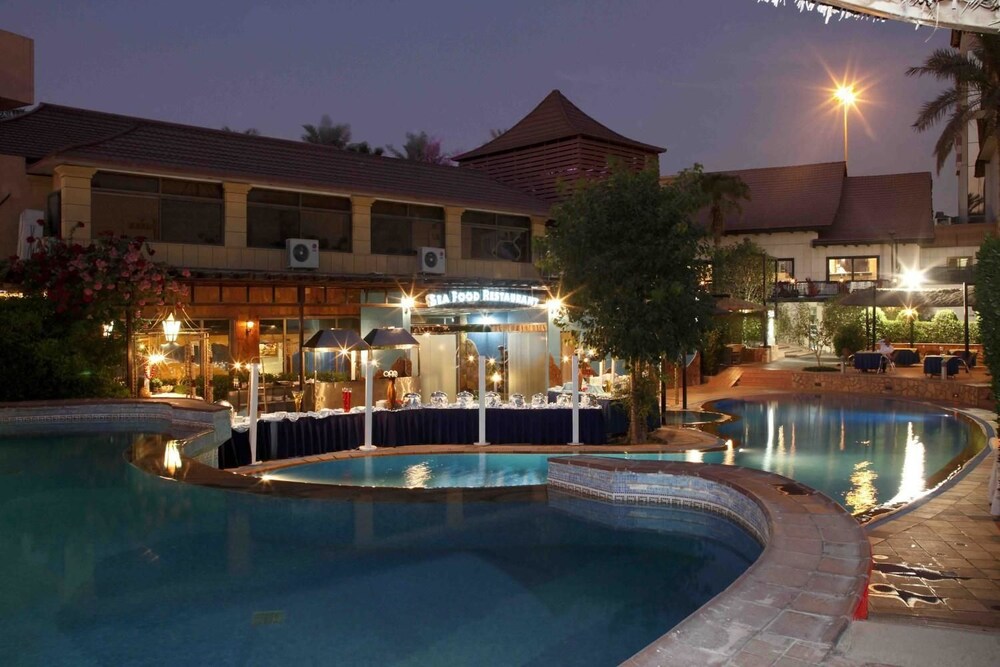 بوفيه الإفطار الرمضاني بـ مداريم كراون تجربة متميزة