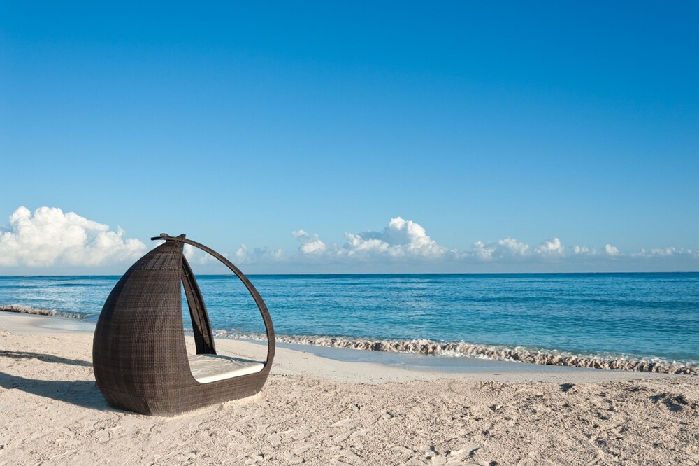 Book Royalton White Sands All Inclusive In Falmouth Hotels Royalton White Sands All Inclusive Falmouth Beach