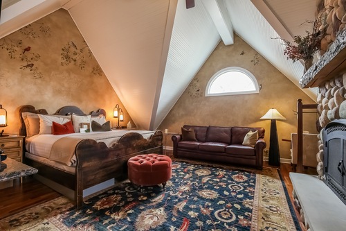 Book Harvey House Bed Breakfast In Oak Park Hotels Com