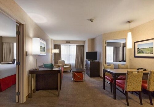 Book Residence Inn Long Island Islip/Courthouse Complex in Central