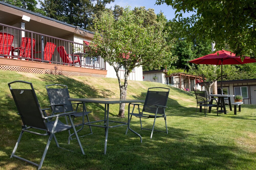 Book Cherry Tree Inn Victoria In Victoria Hotels Com