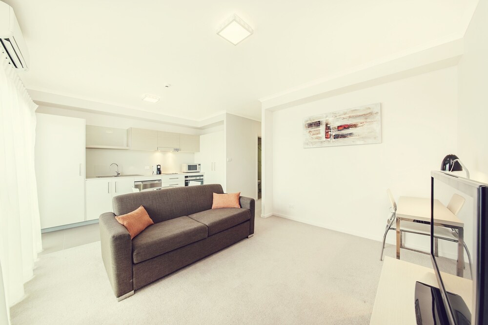 Abode Tuggeranong Canberra Book At Hotels Com