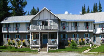 15 Closest Hotels To Santa S Village In Jefferson