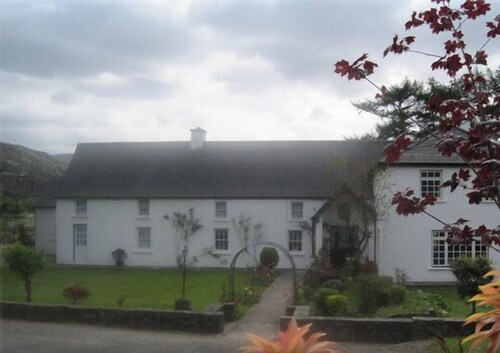 Book Salmon Leap Farm B&B in Killarney
