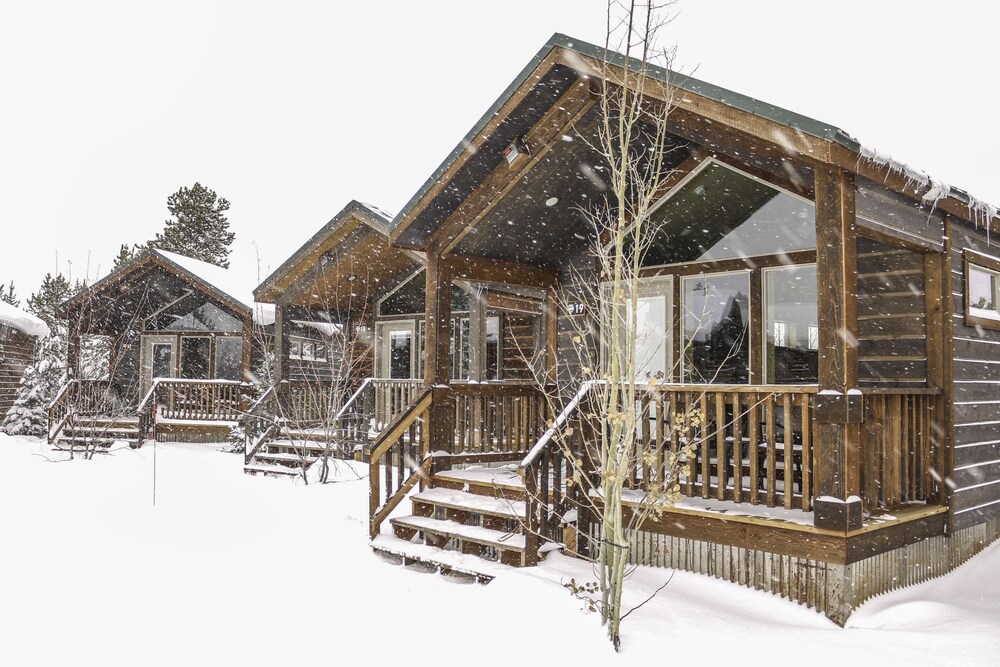 Book Explorer Cabins At Yellowstone in West Yellowstone  Hotels.com