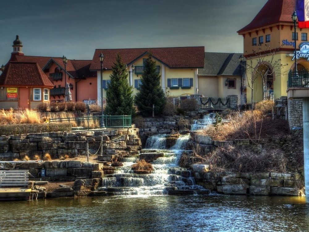 Book Holiday Inn Express Hotel Suites Frankenmuth In Holiday Inn Express Hotel Suites Frankenmuth City View