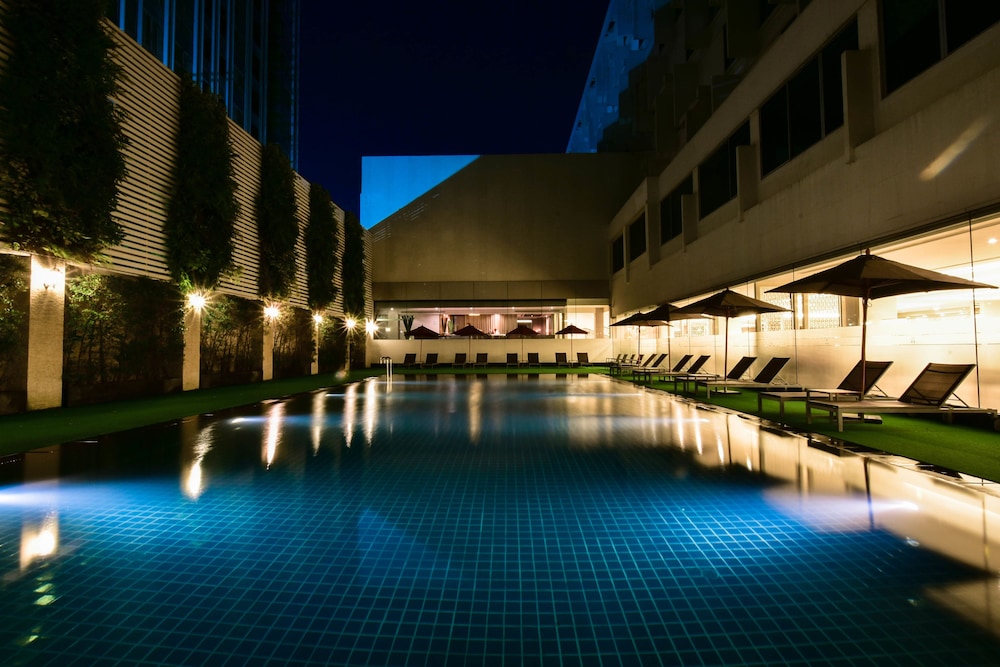 Book Mandarin Hotel Managed by Centre Point in Bangkok