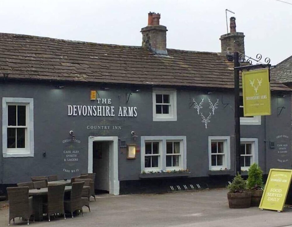 Book Devonshire Arms Inn In Skipton Hotels Devonshire Arms Inn Skipton