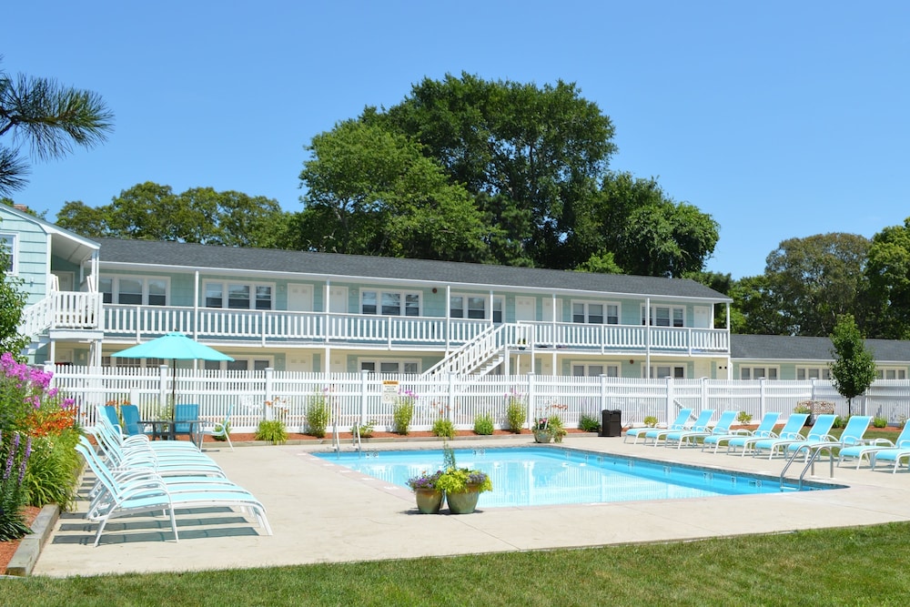 Book The Escape Inn In South Yarmouth Hotels The Escape Inn South Yarmouth