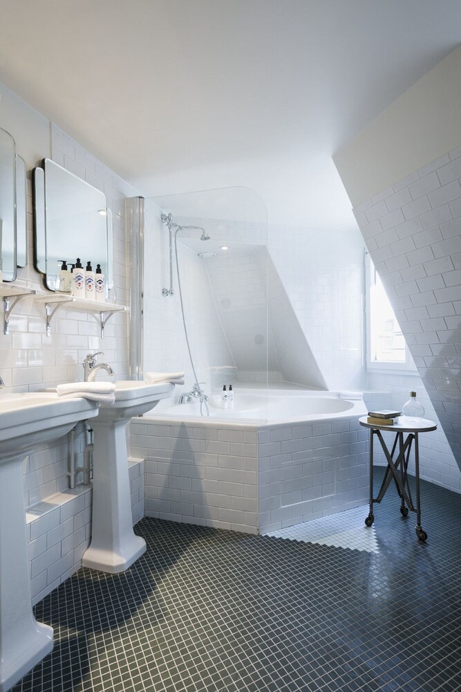 ホテル パナシェ パリ の宿泊予約 ホテルズドットコム