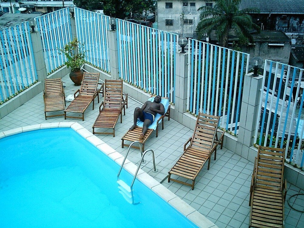 Hôtel Bano Palace (Douala, Camerún) Hoteles en Douala