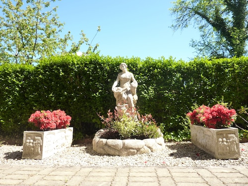 Hoteles cerca Castillo de Bazoches, Bazoches - Hoteles.com