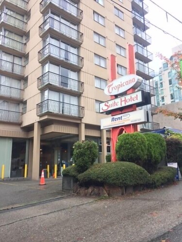 Book Tropicana Suite Hotel In Vancouver Hotels Tropicana Suite Hotel Vancouver