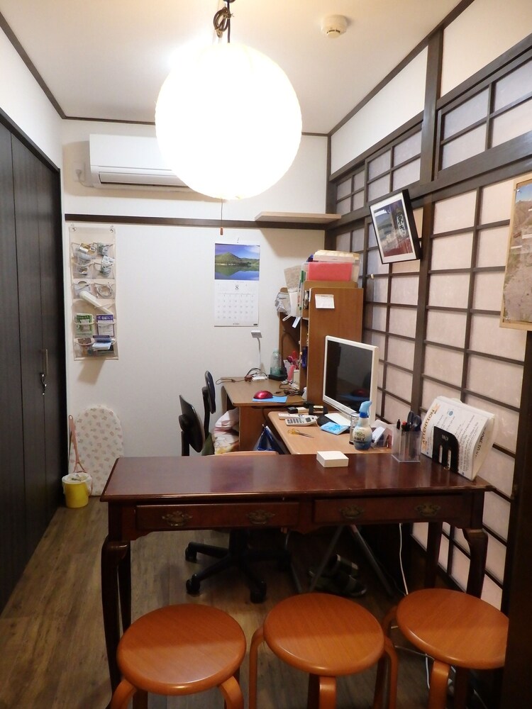 ゲストハウス八幡 京都市 の宿泊予約 ホテルズドットコム