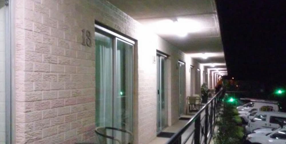 Crest Motor Inn Queanbeyan Australia Hotel S Crest Motor Inn Queanbeyan Standard Double Room Balcony