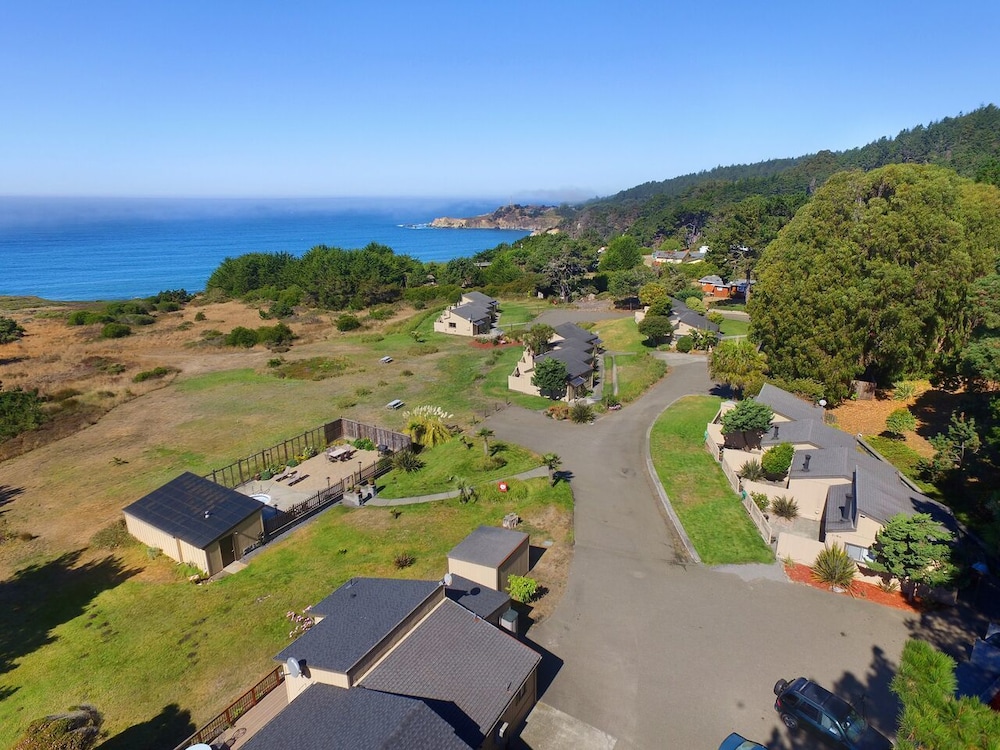 Book Fort Ross Lodge In Jenner Hotels Fort Ross Lodge Jenner