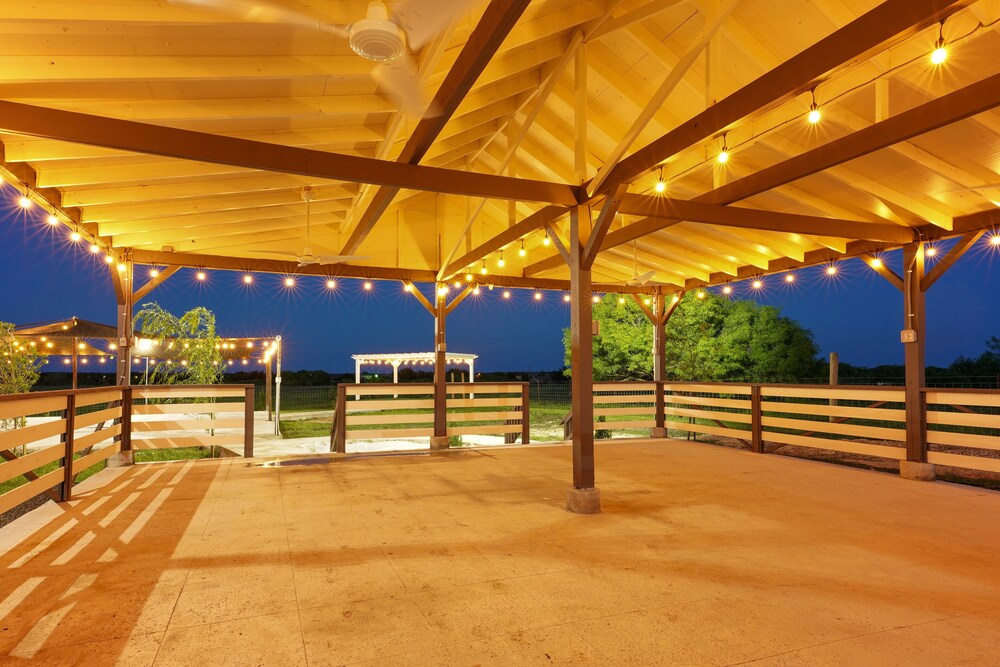 ranch house price is for house only  br>special pricing for