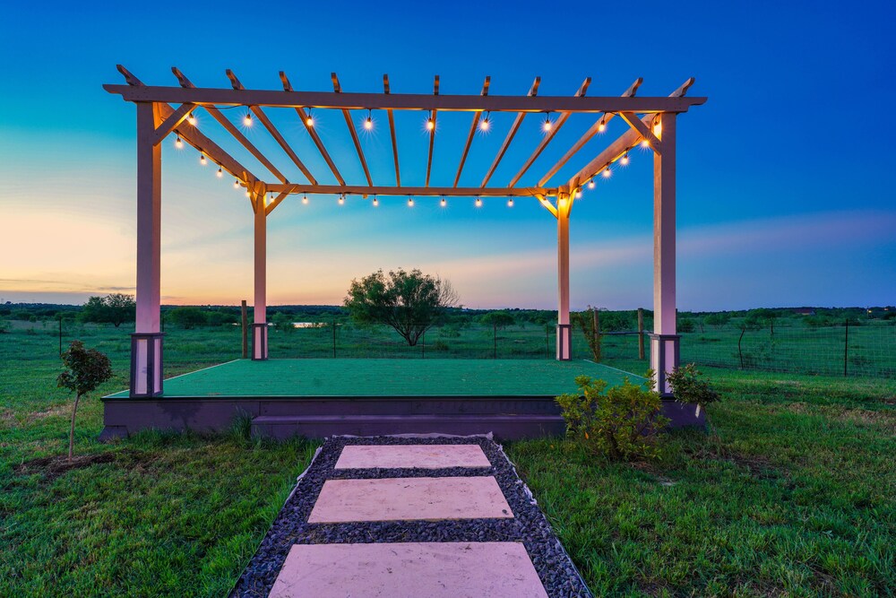 ranch house price is for house only  br>special pricing for