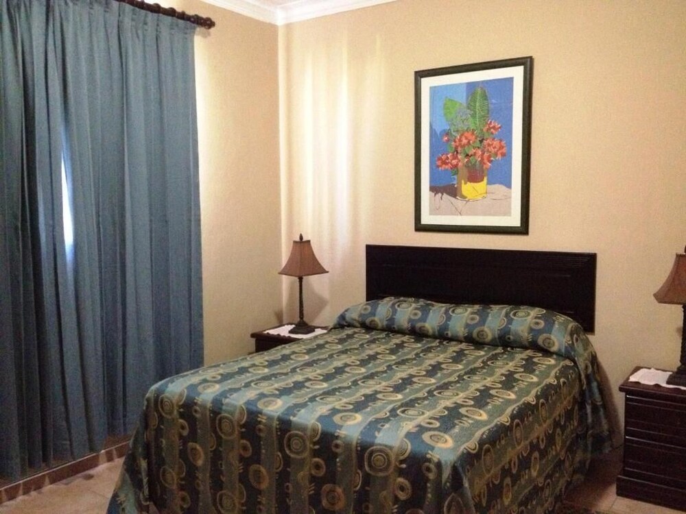 Book Aparta Hotel Residencial Alvear In Santo Domingo Hotels Com
