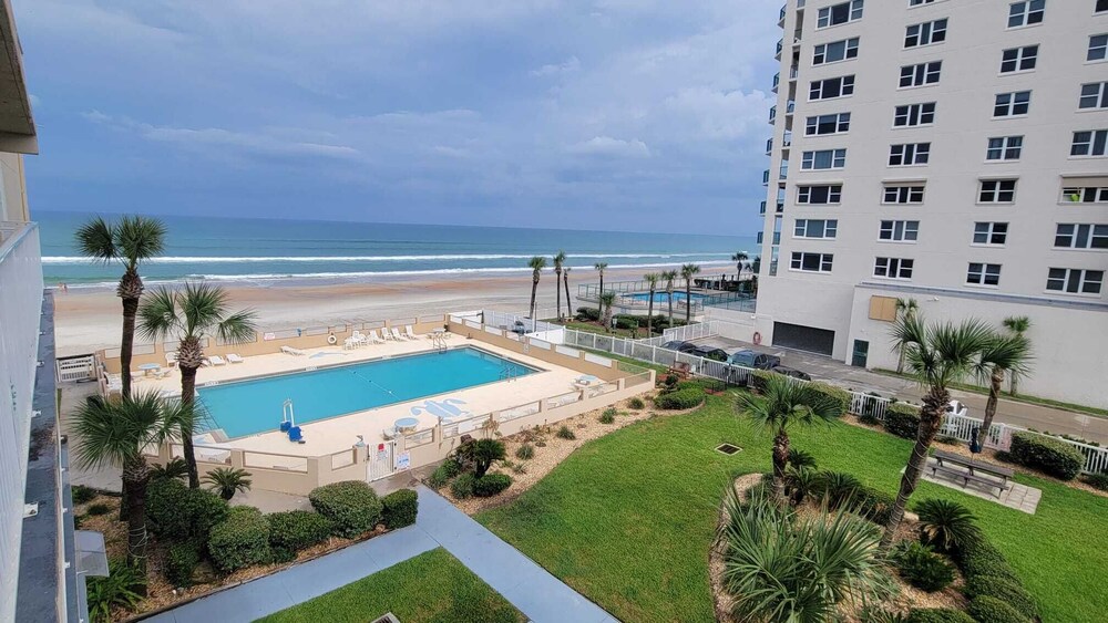 beachfront/ocean view condo - daytona beach