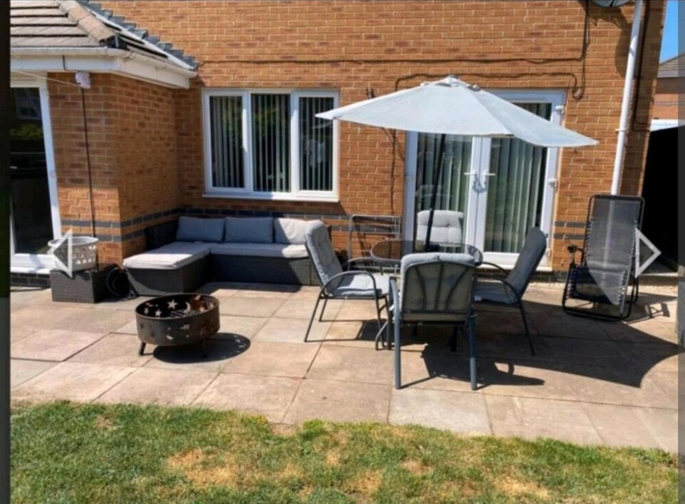 インペッカブル ユニーク ニュービルト 5 ベッド ハウス イン ウォルソール ウォールソール の宿泊予約 ホテルズドットコム