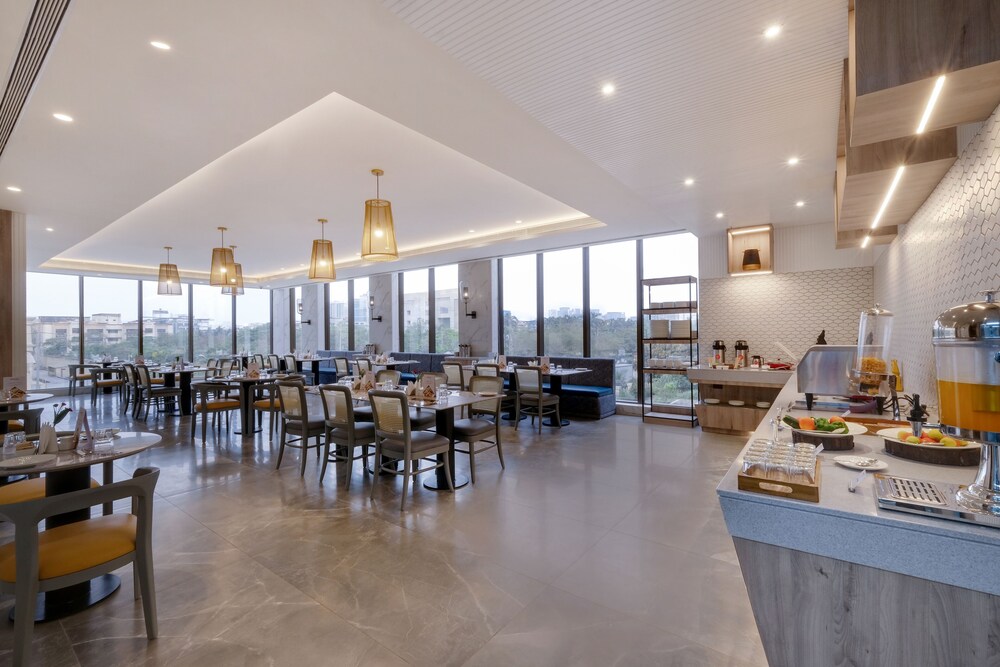 7 Apple Hotel Mahape, Navi Mumbai Info, Photos, Reviews Book at