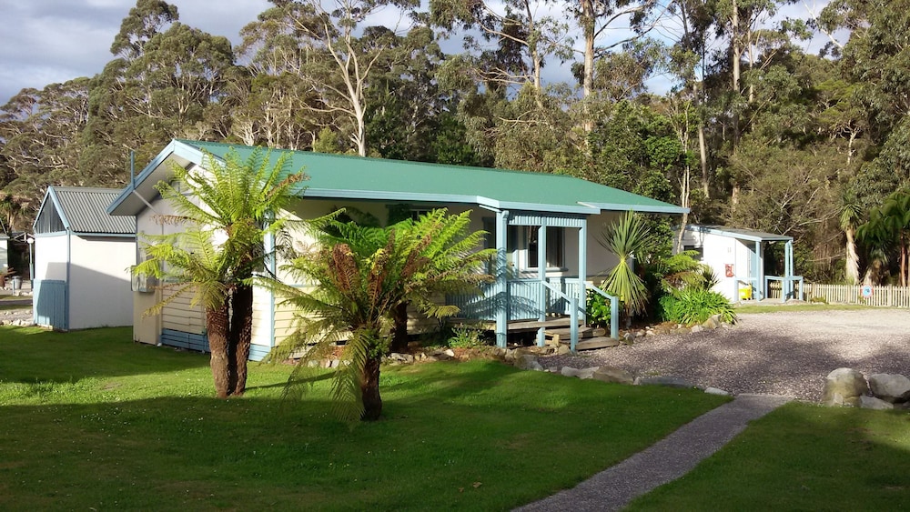 Unknown Strahan Australia Hotel S Hotels Strahan Holiday Retreat