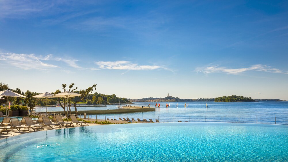 Book Resort Amarin Apartments In Rovinj Hotels Com
