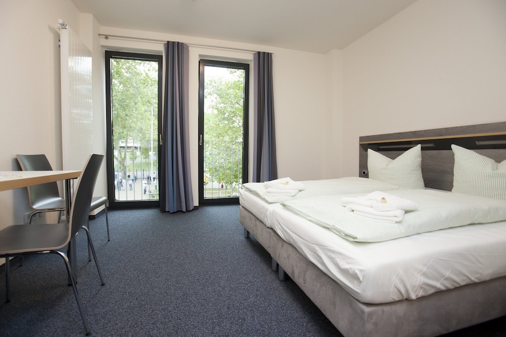 Jugendherberge Duisburg Sportpark Hostel in Duisburg