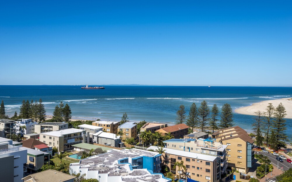 Centrepoint Holiday Apartments Sunshine Coast Book At Hotels Com