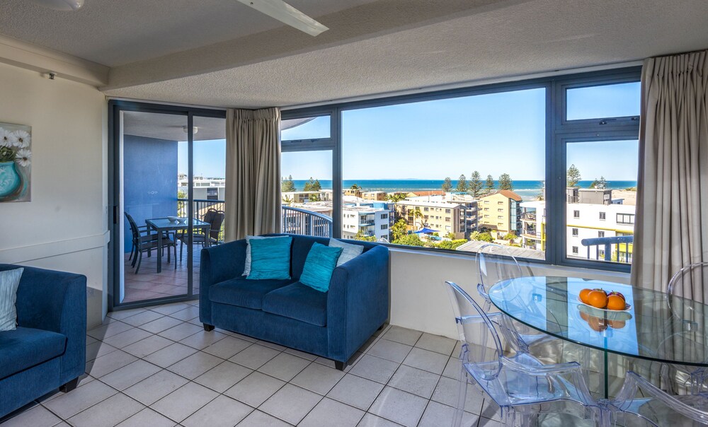 Centrepoint Holiday Apartments Sunshine Coast Book At Hotels Com