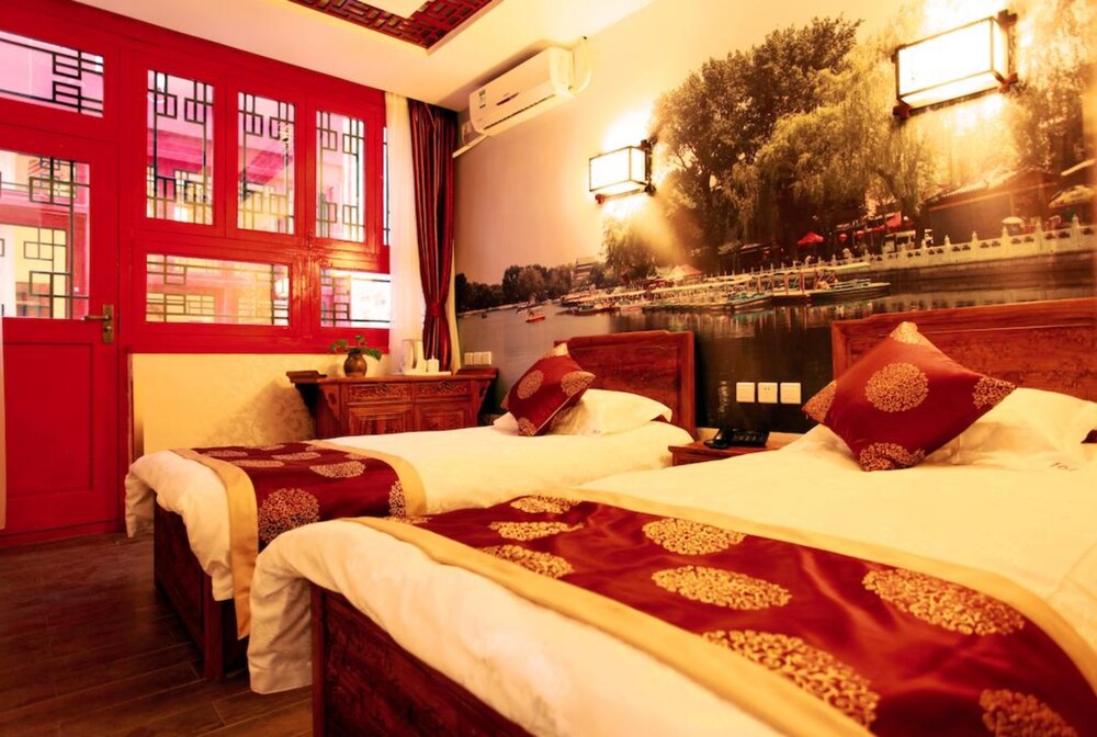Hotels Australia 161 Lama Temple Courtyard Hotel Beijing Deluxe Double Room Living