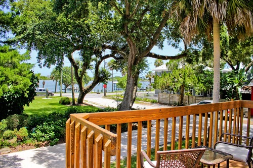 Top Pet Friendly Hotels In New Smyrna Beach Florida Hotels Com Top Pet Friendly Hotels In New Smyrna Beach Florida Hotels Com