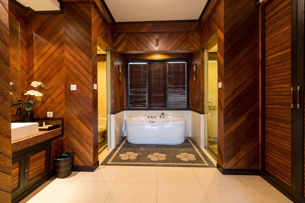 47+ Airis Luxury Villas And Spa PNG