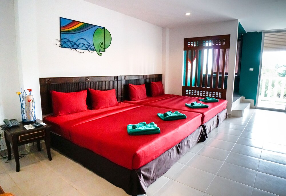 Book Karon Living Room In Hotels Com Karon Living Room