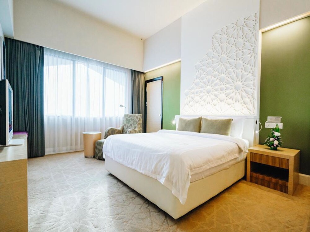 Book Raia Hotel Kota Kinabalu in Kota Kinabalu  Hotels.com