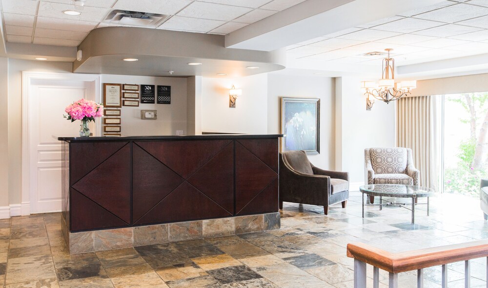 Book Canterra Suites Hotel In Edmonton Hotels Canterra Suites Hotel Edmonton Reception