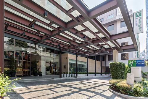 Book Holiday Inn Express Bangkok Sathorn Sha Plus In Bangkok Hotels Com Book Holiday Inn Express Bangkok Sathorn Sha Plus In Bangkok Hotels Com