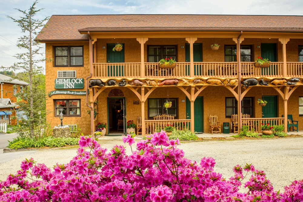 Book Hemlock Inn In Ing Rock Hotels Hemlock Inn Ing Rock