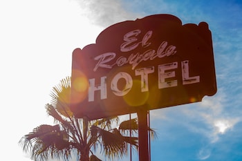 Top 10 Los Angeles Hotels Last Minute Room Deals Last Minute Los Angeles Hotel Rooms Picture Of El Royale Near Universal Studios Hollywood In Studio City