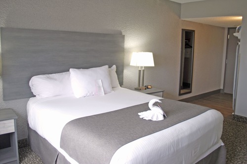 15 Closest Hotels To West Edmonton Mall In Edmonton Hotels Com 15 Closest Hotels To West Edmonton Mall In Edmonton Hotels Com