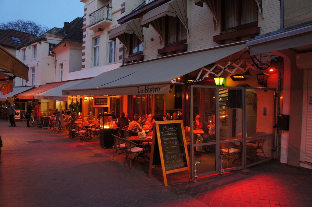 小酒馆, 法尔肯堡